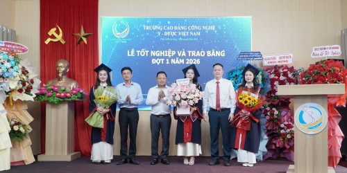 KHÉP LẠI HÀNH TRÌNH TRI THỨC – TÂN CỬ NHÂN Y DƯỢC SẴN SÀNG PHỤNG SỰ CỘNG ĐỒNG