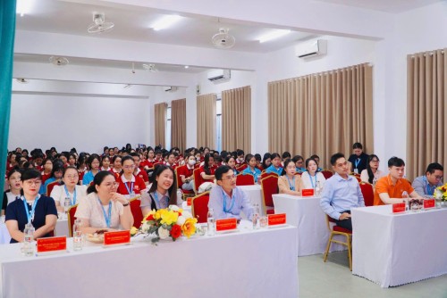 YDC KÝ KẾT HỢP TÁC TOÀN DIỆN VỚI FPT LONG CHÂU, MỞ RỘNG CƠ HỘI THỰC TIỄN CHO SINH VIÊN NGÀNH DƯỢC