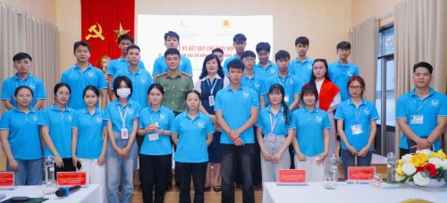 TRƯỜNG CAO ĐẲNG CÔNG NGHỆ Y - DƯỢC VIỆT NAM PHỐI HỢP TỔ CHỨC TUYÊN TRUYỀN, PHỔ BIẾN GIÁO DỤC PHÁP LUẬT VÀ KÝ KẾT QUY CHẾ PHỐI HỢP BẢO ĐẢM AN NINH, TRẬT TỰ TRƯỜNG HỌC