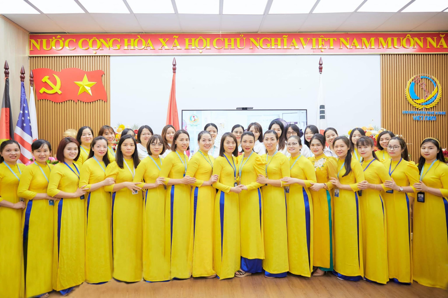 Nhiều hoạt động hướng tới Ngày Phụ nữ Việt Nam tại trường Cao đẳng Công nghệ Y – Dược Việt Nam